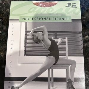 NIB Capezio Professional Fishnet Stockings. #3000 Sun. XL. Brand new.